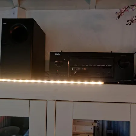 To Rent With Own Entrance, Living And Bathroom Penzion Blitterswijck