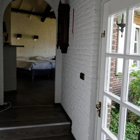 To Rent With Own Entrance, Living And Bathroom