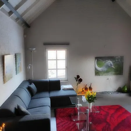 To Rent With Own Entrance, Living And Bathroom Penzion Blitterswijck