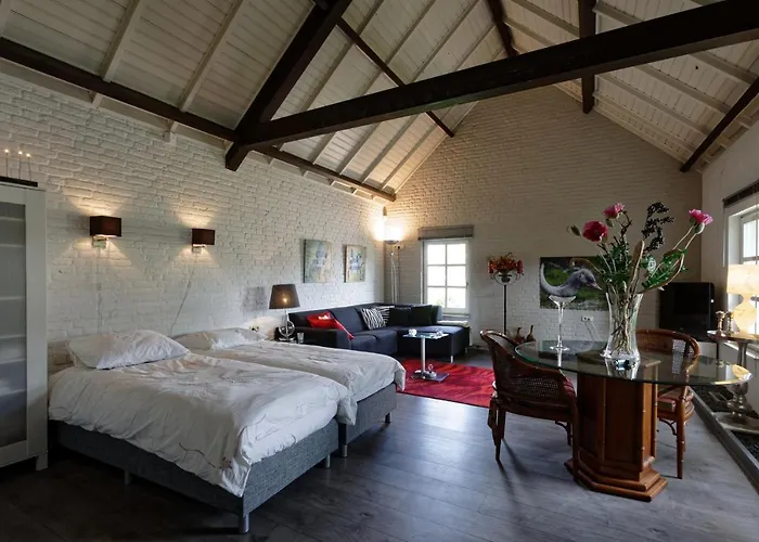 To Rent With Own Entrance, Living And Bathroom Гостевой дом