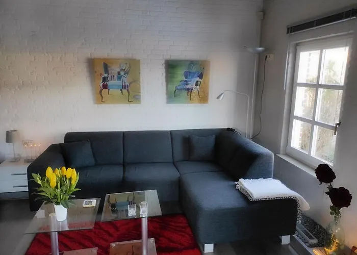 Pensión To Rent With Own Entrance, Living And Bathroom